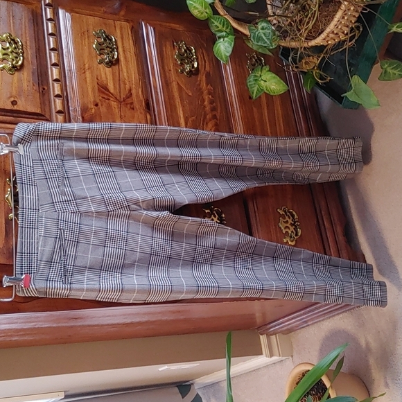 🇨🇦 Lily Morgan Women's Plaid Stretch Pant - Picture 2 of 7